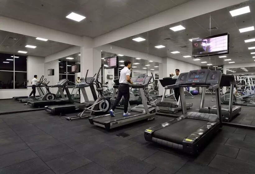 Oaks Liwa Heights Hotel Suites