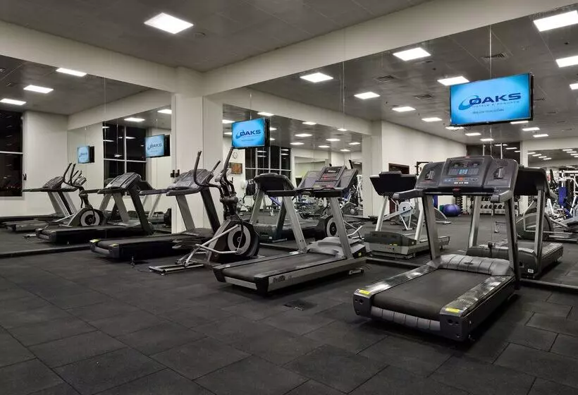 Oaks Liwa Heights Hotel Suites