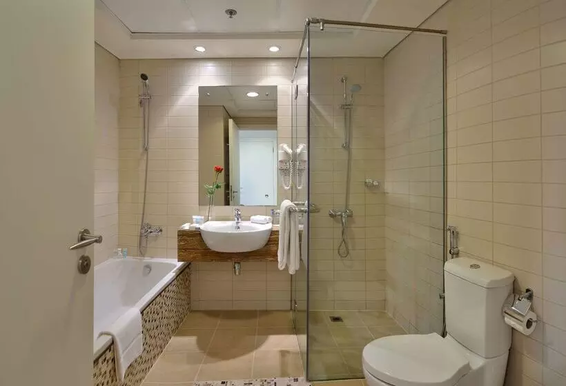 Oaks Liwa Heights Hotel Suites