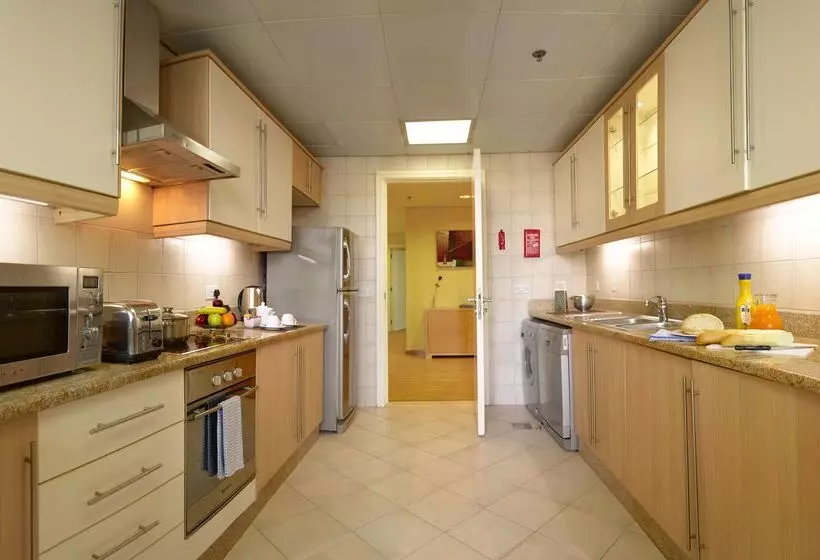 Oaks Liwa Heights Hotel Suites