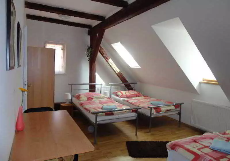 Hotelli Pension Tara