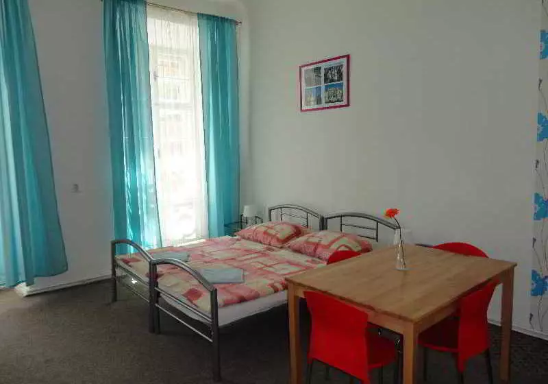 Hotelli Pension Tara