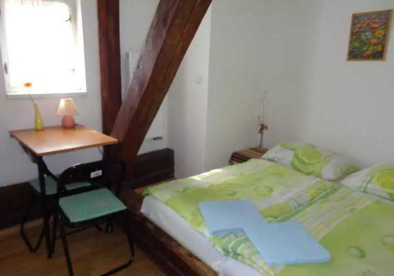 Hotelli Pension Tara