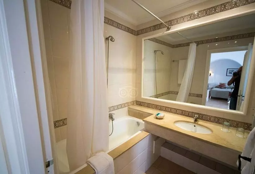 هتل Royal Karthago Resort & Thalasso Family Only