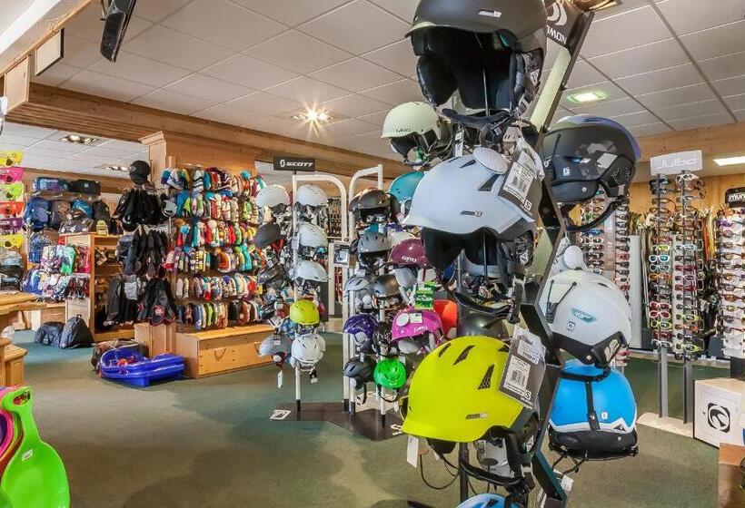 Отель Résidence Les Balcons De La Rosière