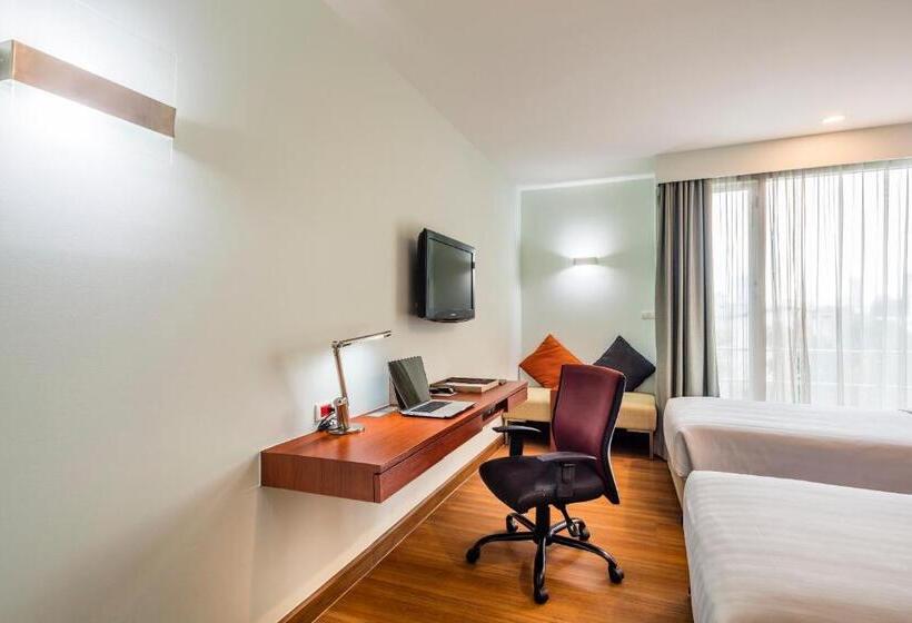 هتل Solo, Sukhumvit 2, Bangkok Sha Extra Plus