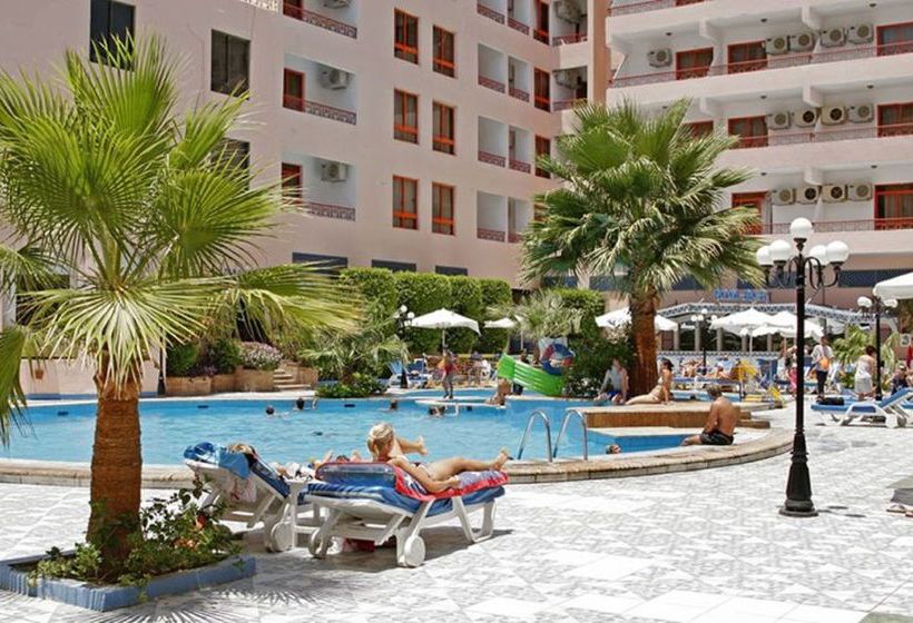 בית מלון כפרי Empire  Aqua Park