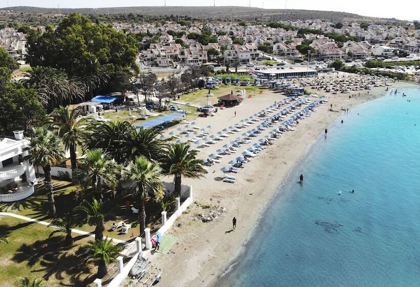 Akay Garden Family Club