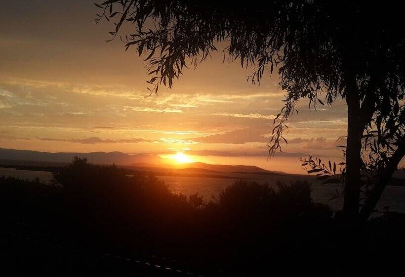 Akay Garden Family Club