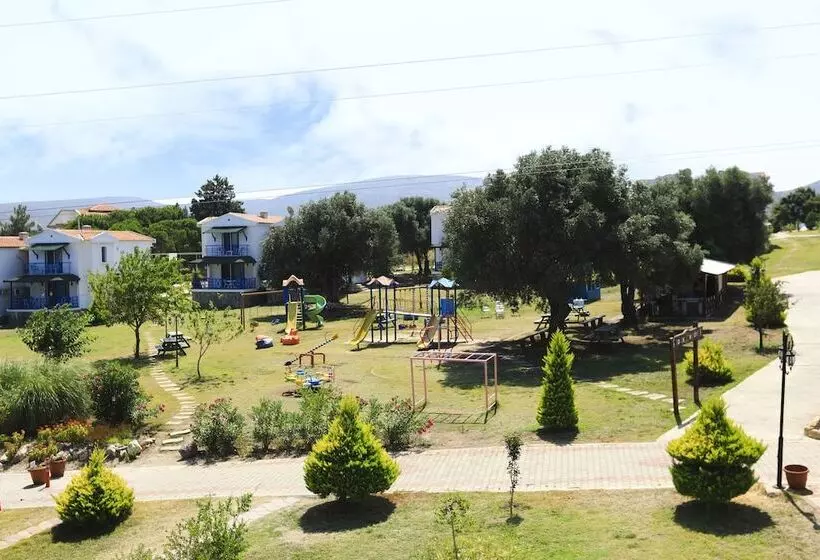 Akay Garden Family Club