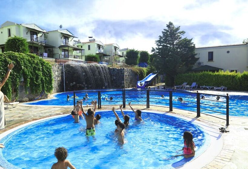 Akay Garden Family Club