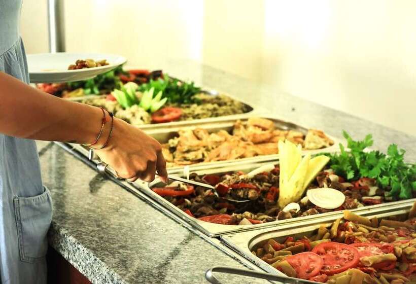 Akay Garden Family Club