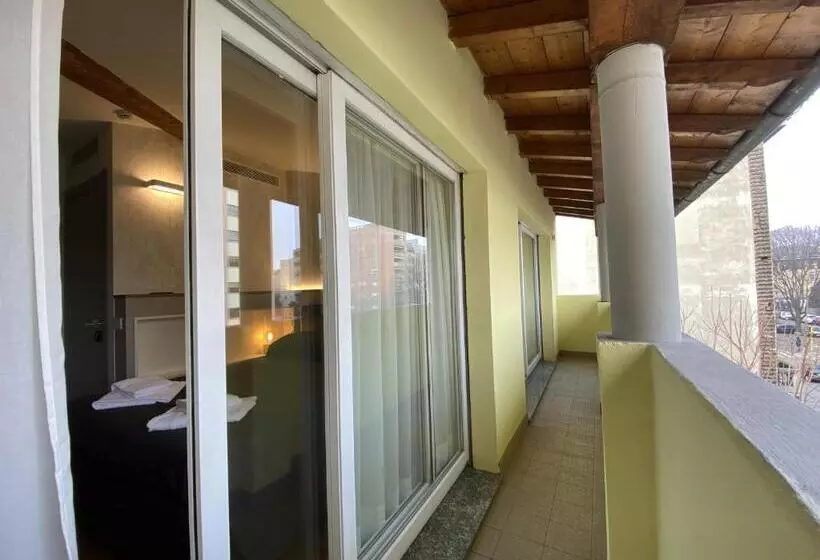 住宿加早餐  Villino Milano