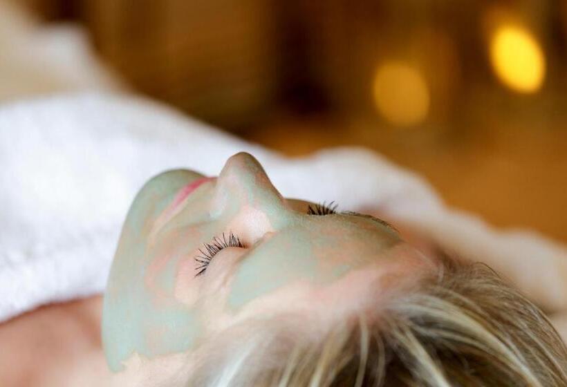 Bowood Hotel, Spa, And Golf Resort