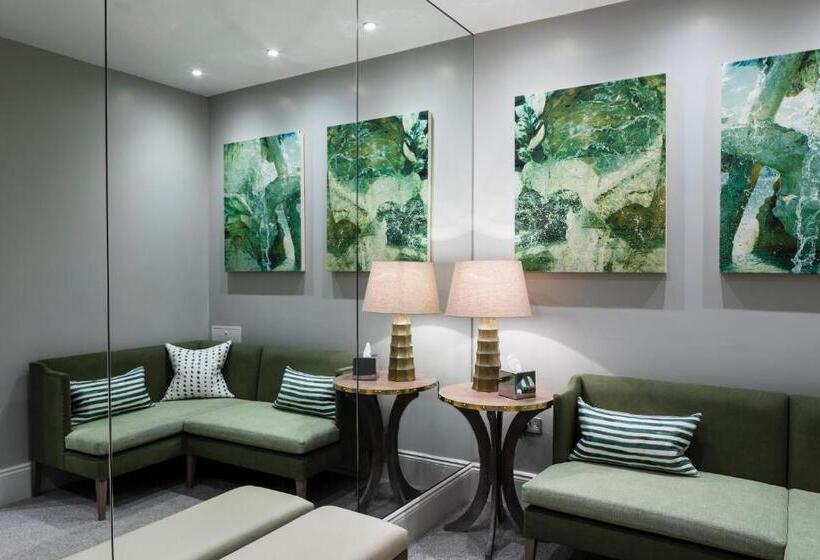 Bowood Hotel, Spa, And Golf Resort