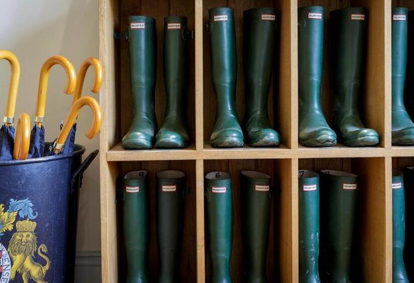 Bowood Hotel, Spa, And Golf Resort