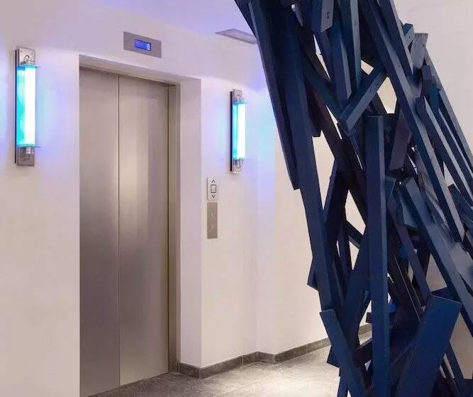 هتل Hôtel Aqua By Happyculture