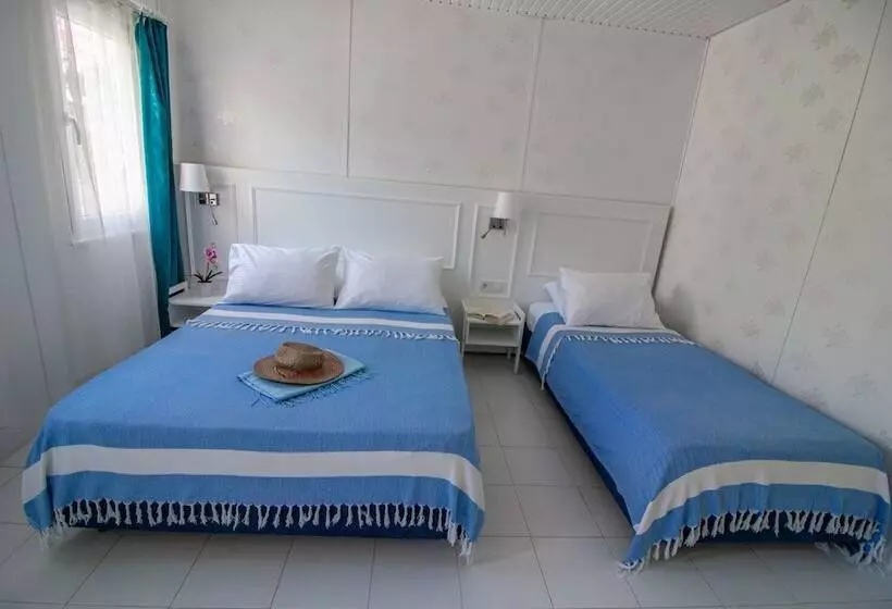 ホテル Blue & White