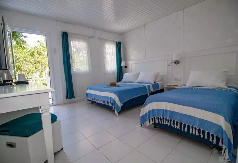 ホテル Blue & White