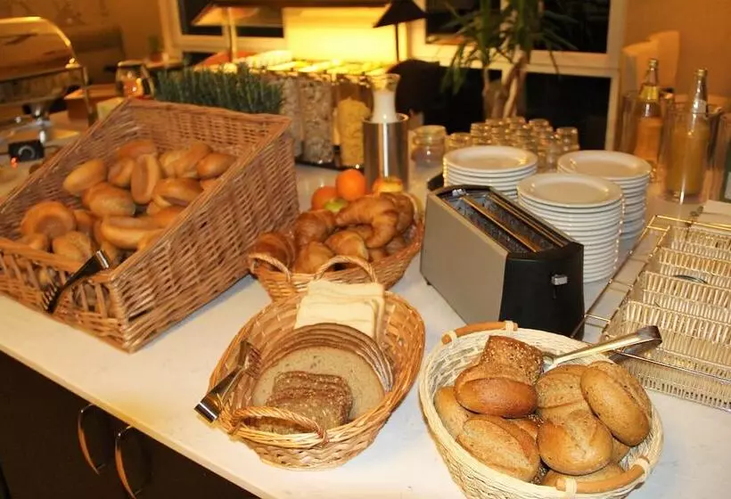 Check Inn Hotel Merseburg