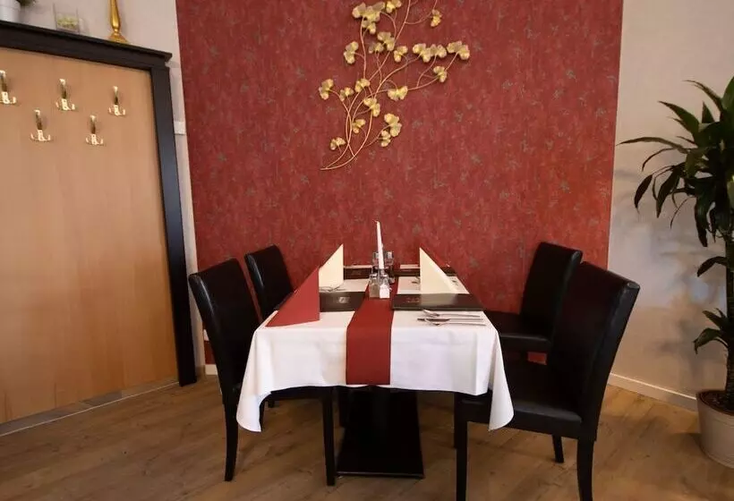 Check Inn Hotel Merseburg