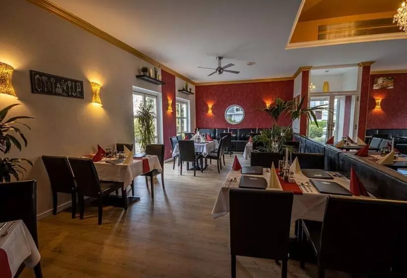 Check Inn Hotel Merseburg