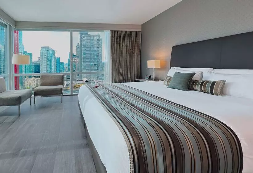 Coast Coal Harbour Vancouver Hotel By Apa