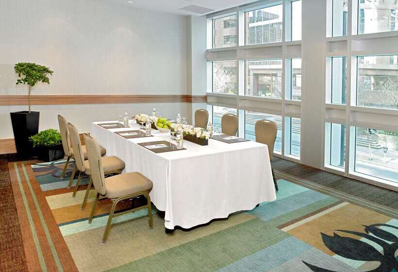 Coast Coal Harbour Vancouver Hotel By Apa