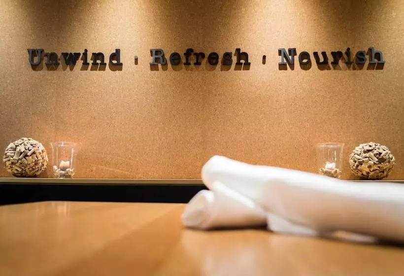 Coast Coal Harbour Vancouver Hotel By Apa