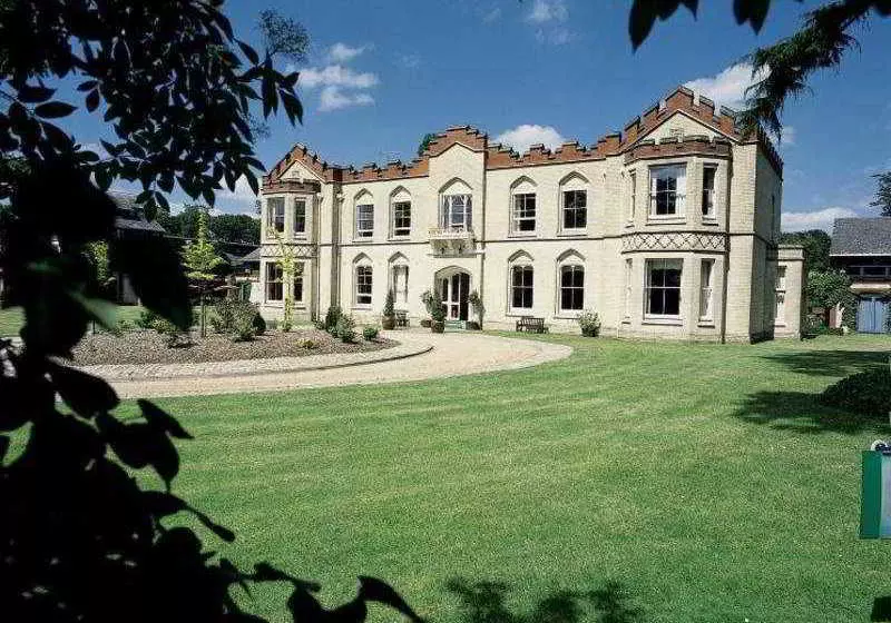 酒店 De Vere Venues Uplands House