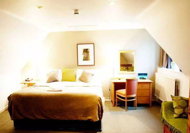 酒店 De Vere Venues Uplands House