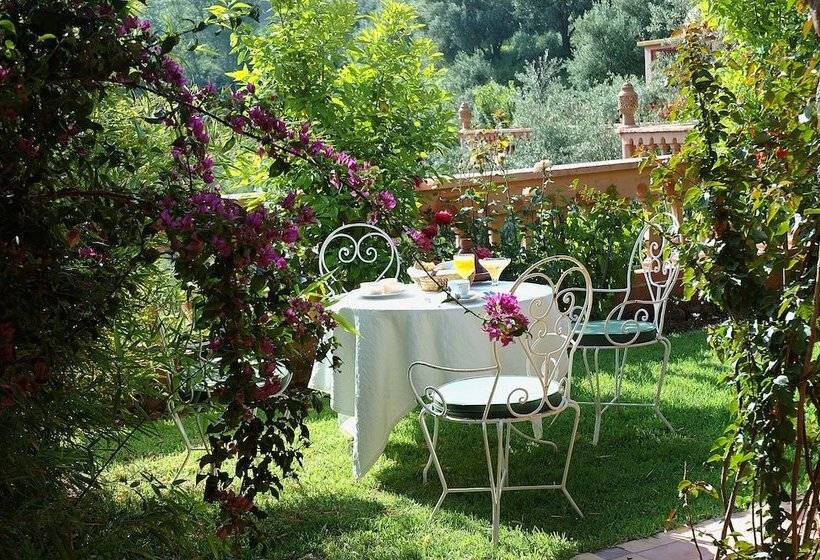 Hotel Domaine De La Roseraie Resort