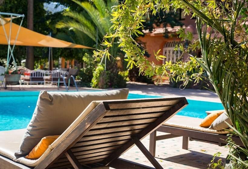 Hotel Domaine De La Roseraie Resort