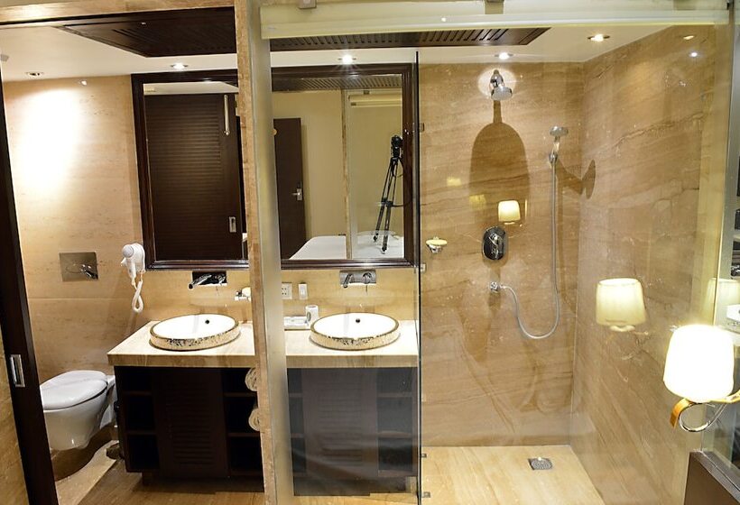 בית מלון כפרי Emperor Palms At Karol Bagh