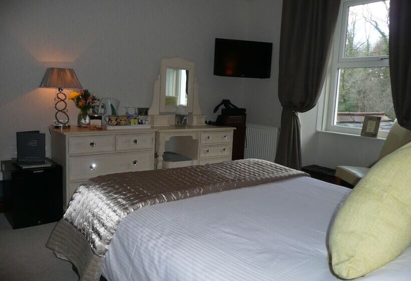 בית מלון כפרי Glenville House   Adults Only   Incl Free Off Site Health Club With Swimming Pool, Hot Tub, Sauna &