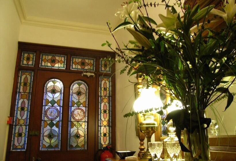 בית מלון כפרי Glenville House   Adults Only   Incl Free Off Site Health Club With Swimming Pool, Hot Tub, Sauna &