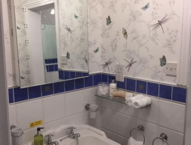 בית מלון כפרי Glenville House   Adults Only   Incl Free Off Site Health Club With Swimming Pool, Hot Tub, Sauna &