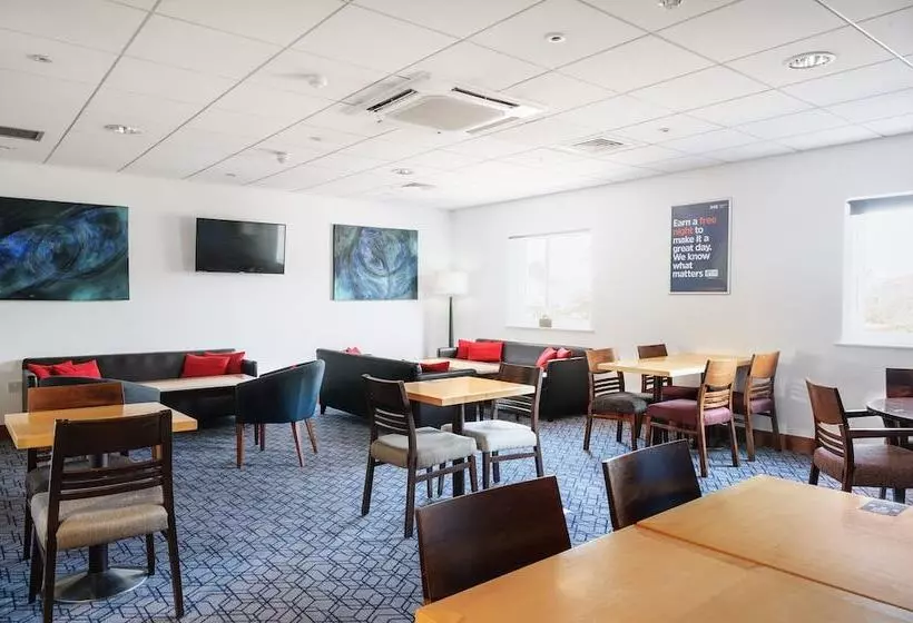 בית מלון כפרי Holiday Inn Express Braintree, An Ihg