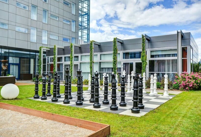 هتل Holiday Inn Prague Airport, An Ihg