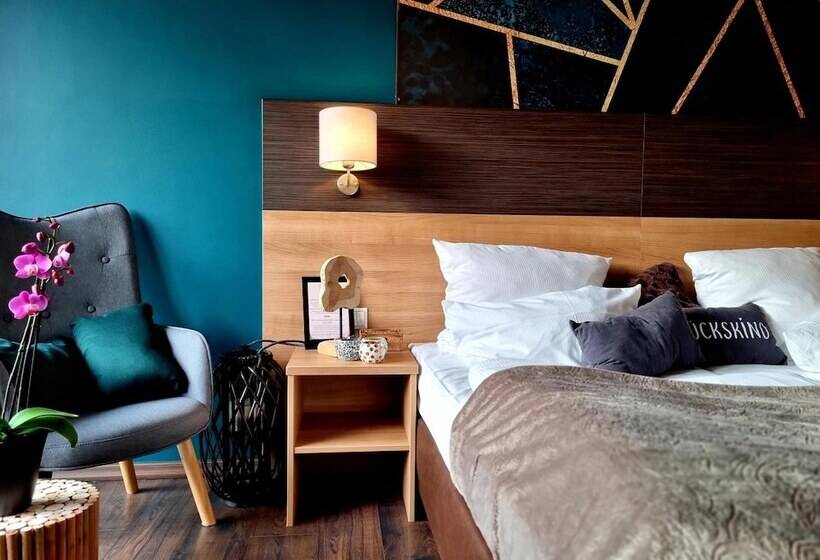 Luise Mannheim   By Superfly Hotels