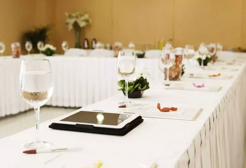 Отель Mision Express Merida Altabrisa