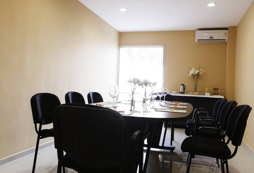 فندق Mision Express Merida Altabrisa