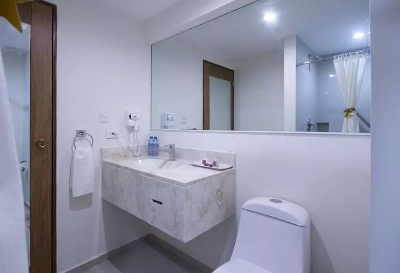 Отель Mision Express Merida Altabrisa