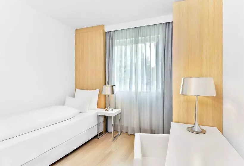 酒店 NH Ludwigsburg