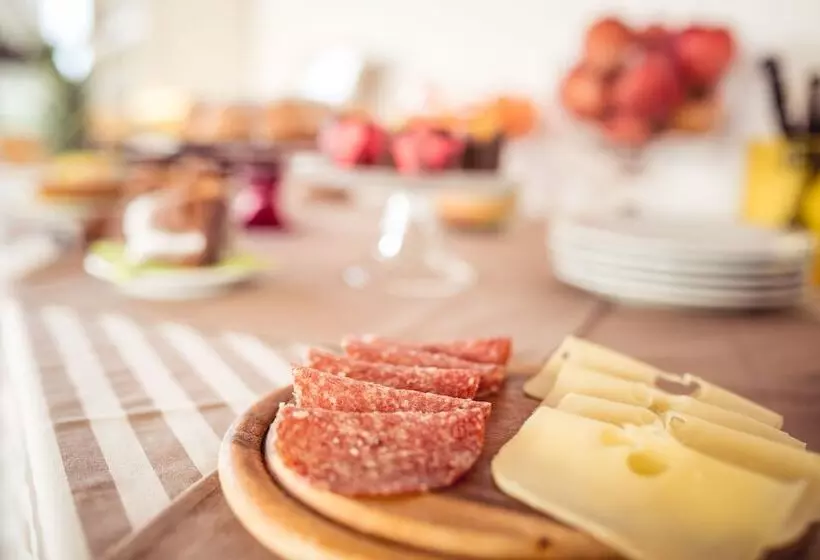 Сельский отель Il Milione Country