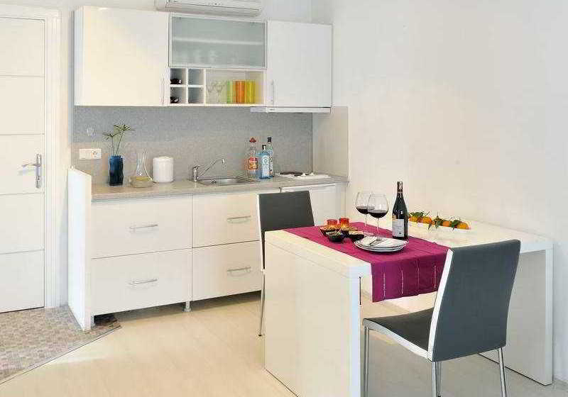 Hotel Satsuma Suites