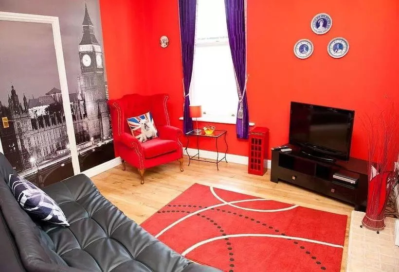 Отель Scarborough Travel And Holiday Lodge