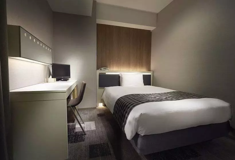 Отель Sotetsu Fresa Inn Shimbashi Karasumoriguchi