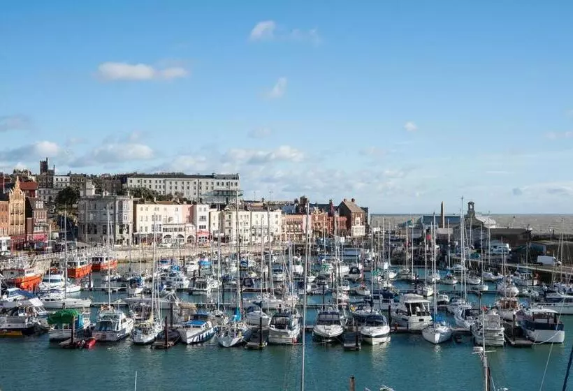 酒店 The Royal Harbour