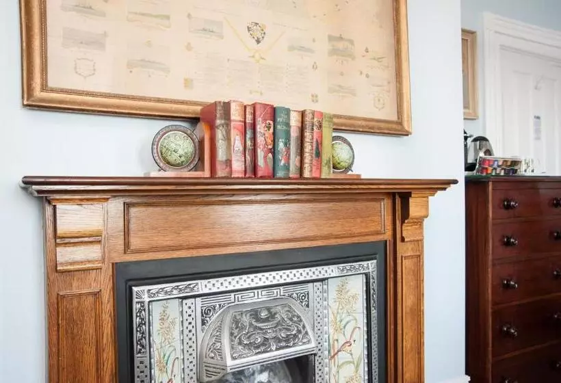 酒店 The Royal Harbour